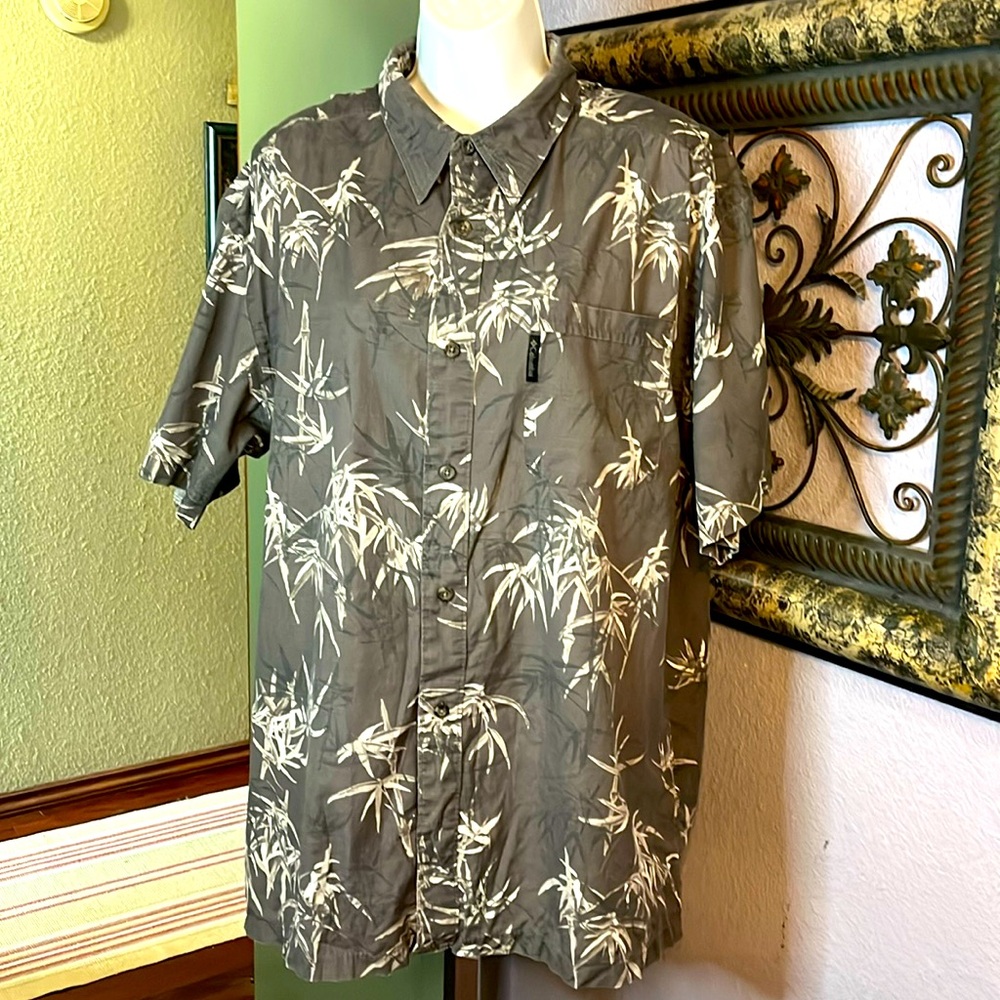 Columbia Sportswear Co  SS Shirt-  Men’s Khaki Tropical Print Button Up Sz XL